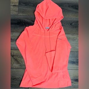 Columbia pull over sweater. Size M.